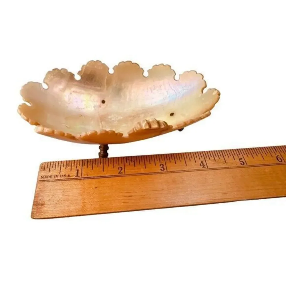 Mother of Pearl Jewelry/Ring Dish or Trinket Dish Vintage‎